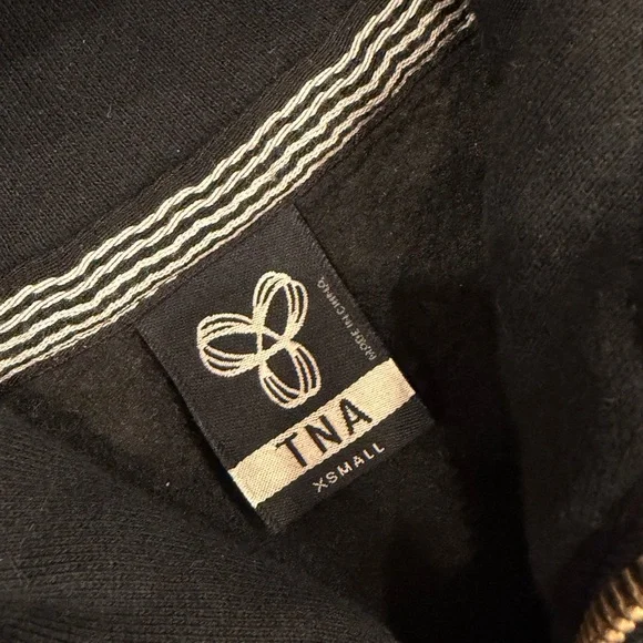 TNA aritzia Zip-Up Hoodies - Picture 7 of 7